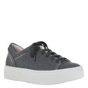 Naked Feet Helio Platform Sneaker Size 6